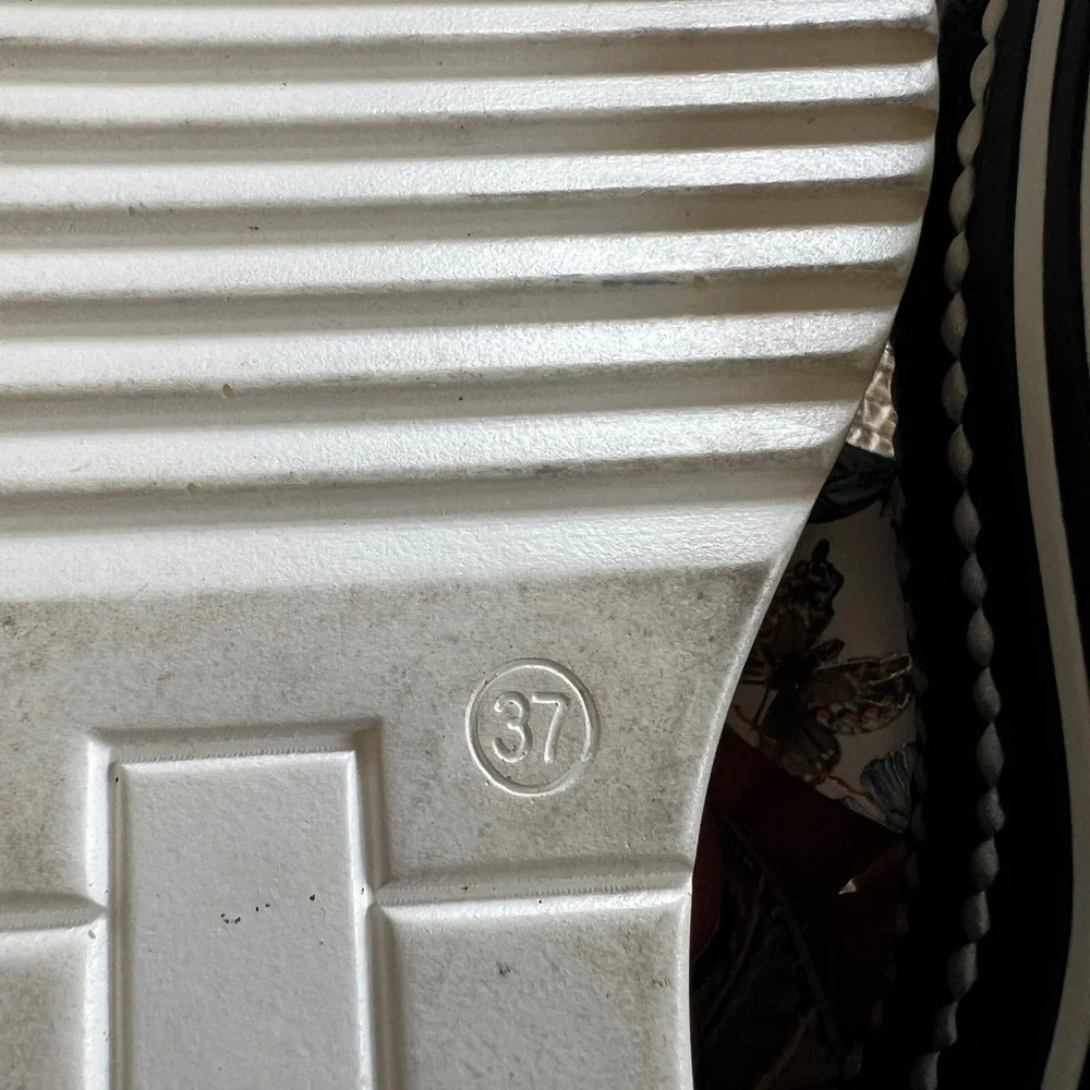 LArtiste Spring Step Naomi Monarch Butterfly Floral Platform Sandals Size 37‎ - Picture 9 of 9